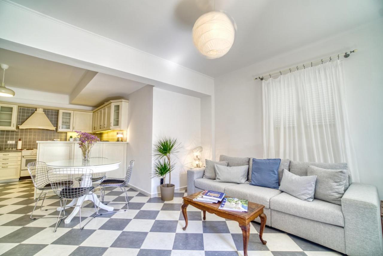 Stylish, Cozy 2-Bdr Flat In Andros Town By Explore Andros Exterior photo