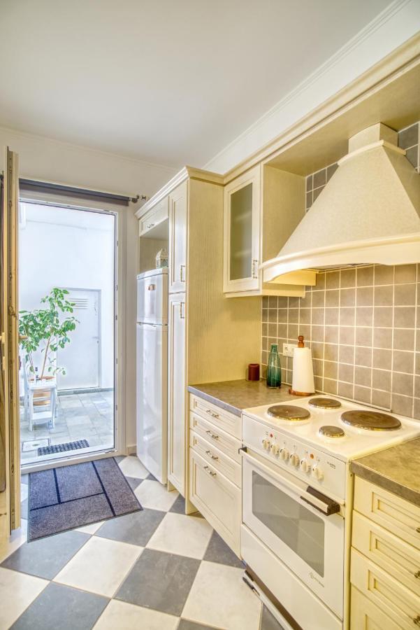 Stylish, Cozy 2-Bdr Flat In Andros Town By Explore Andros Exterior photo